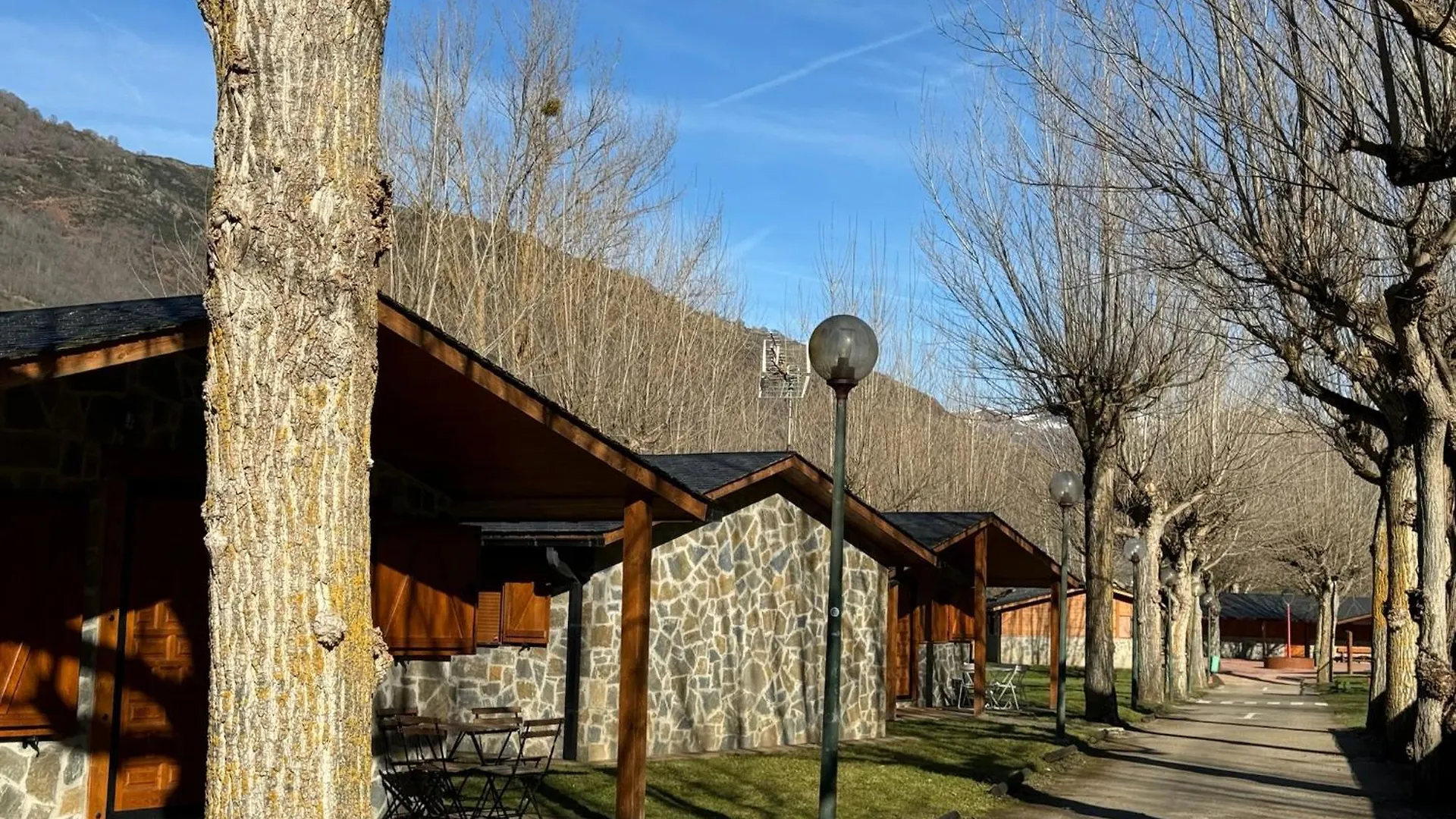 Holacamp Aran Aventura Les Spain